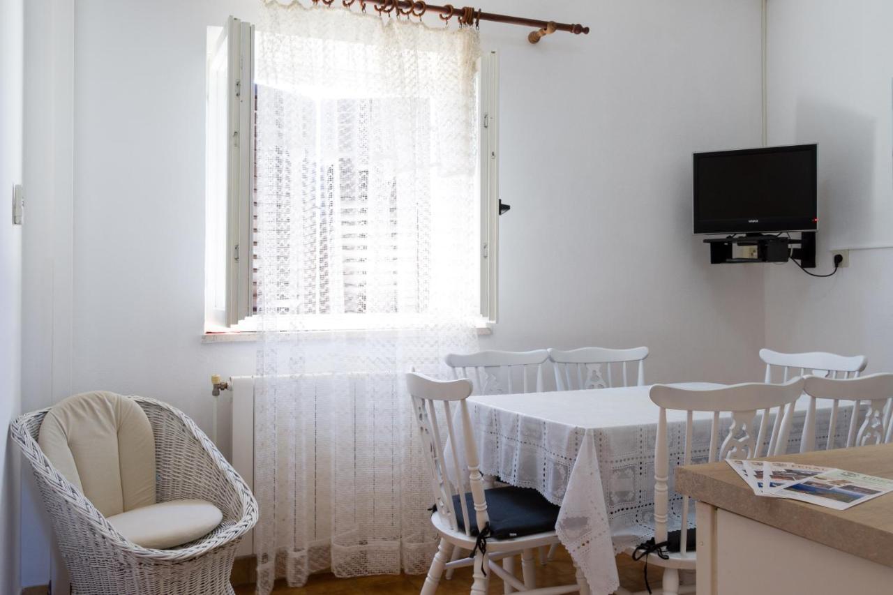 Apartmani Fides Lumbarda Exterior photo